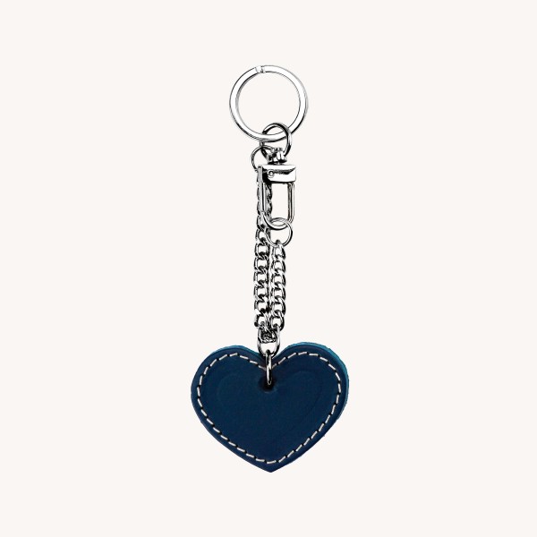 Portachiavi e charme per borse in vero cuoio toscano a forma di cuore di colore blu