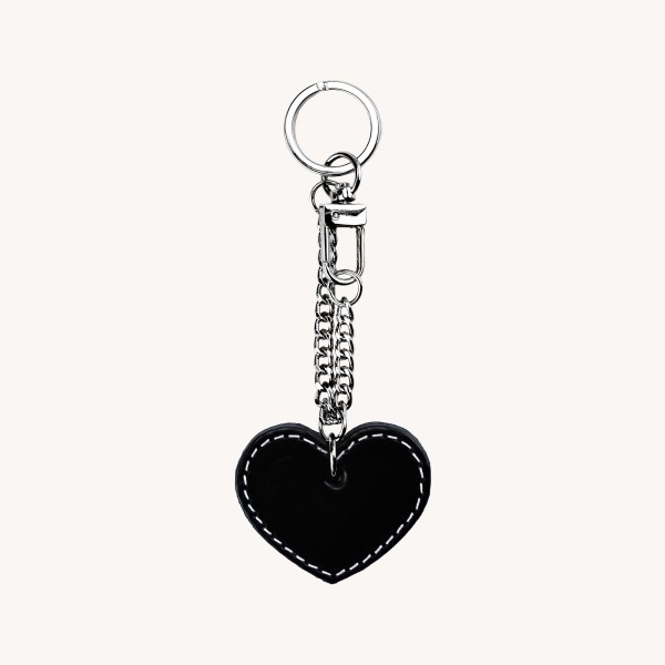 Portachiavi e charme per borse in vero cuoio toscano a forma di cuore di colore nero